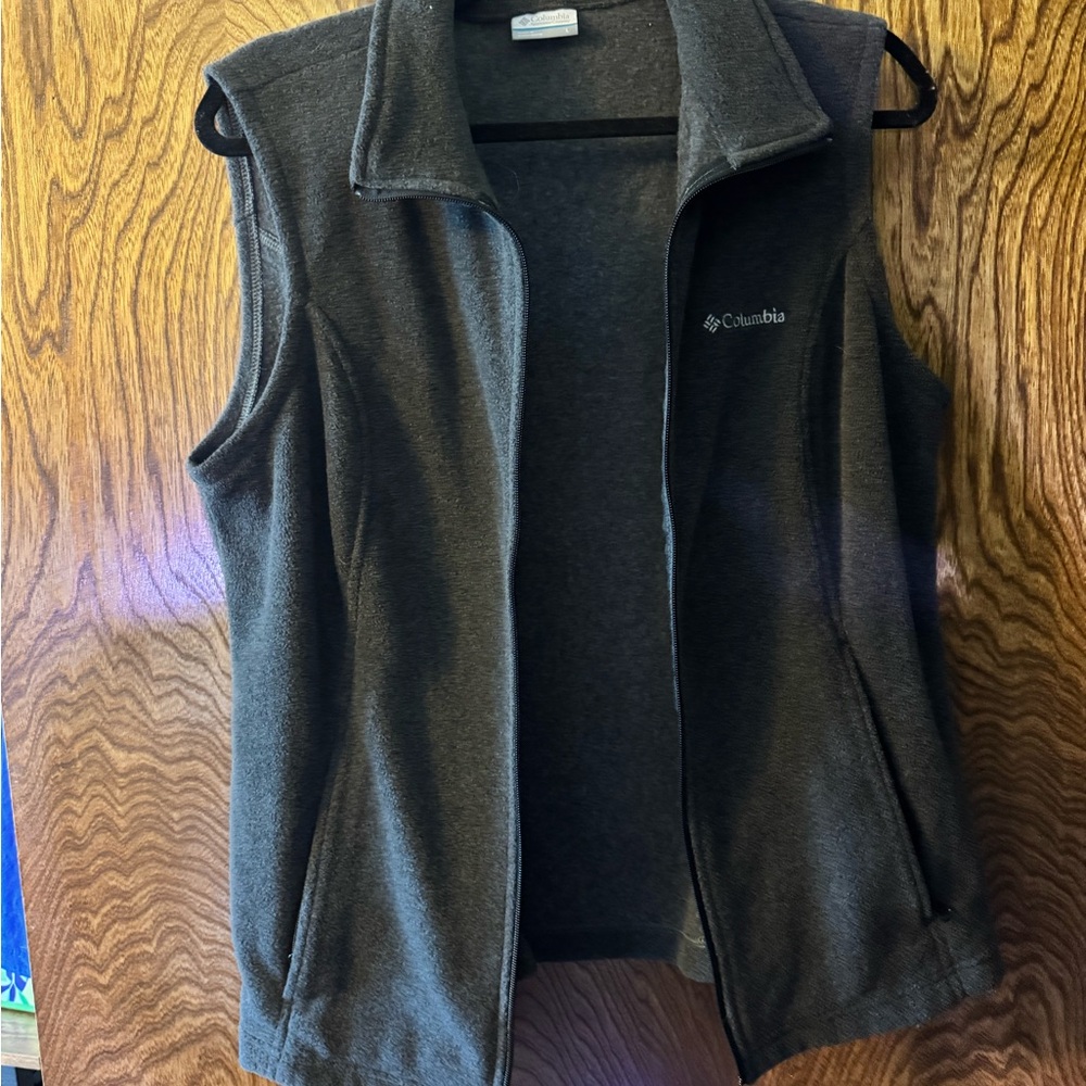 Columbia Gray Women's Vest